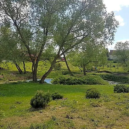 Klub Karino 2 Otel Inulec